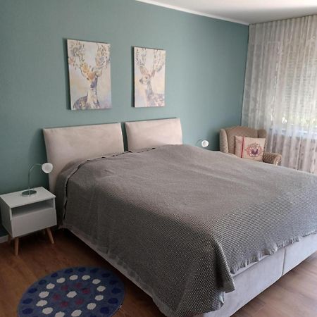 Ferienwohnung Am Hirschpark Bad Pyrmont Bagian luar foto
